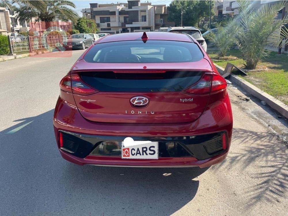 هيونداي ايونك